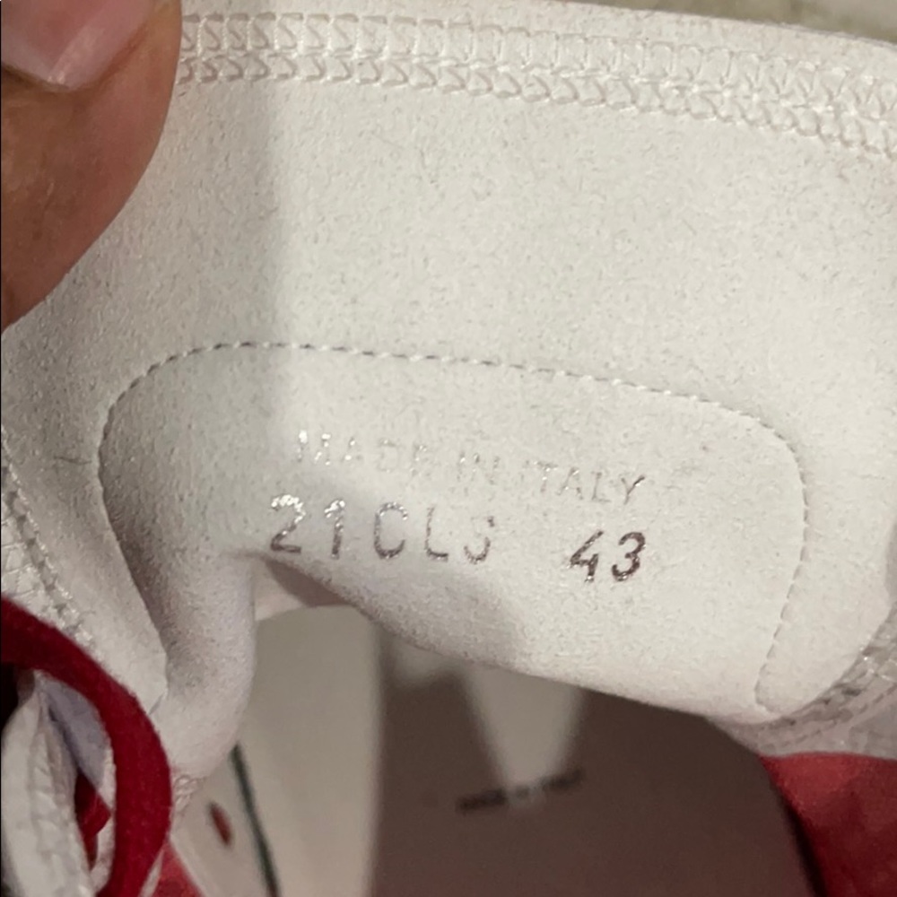 Like new Red Christian Dior b23 in size 43 - Picture 5 of 10